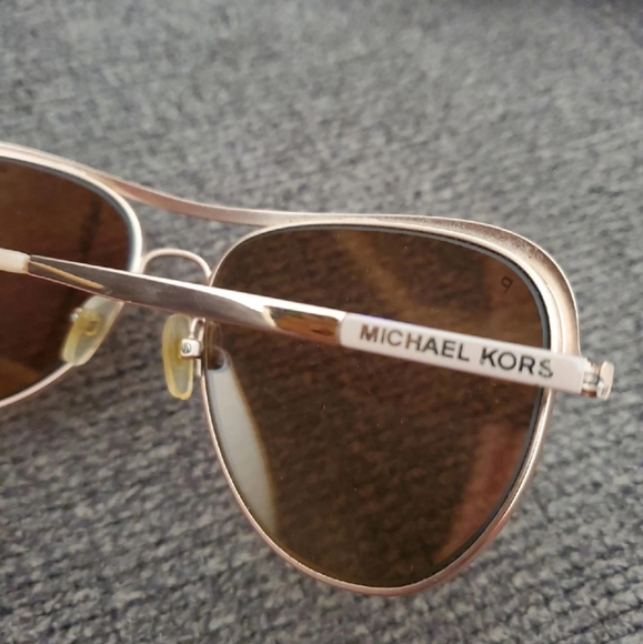 Michael kors polarized rose color aviators - Picture 5 of 10